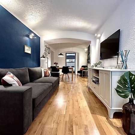 Charming Appartment 3-Min Walk To Old Town - Free Parking リュブリャナ エクステリア 写真