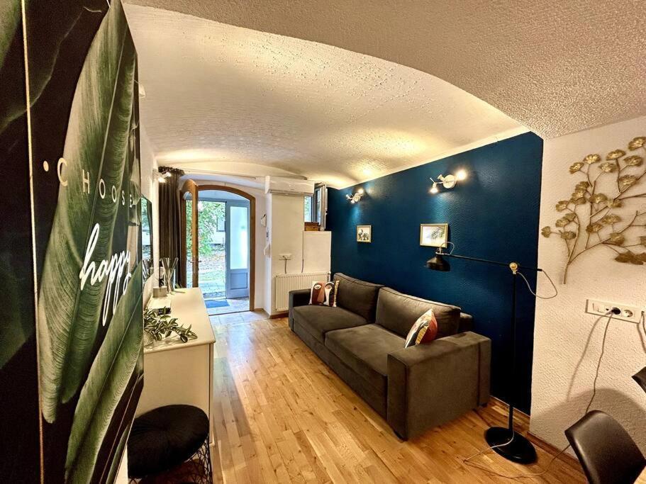 Charming Appartment 3-Min Walk To Old Town - Free Parking リュブリャナ エクステリア 写真