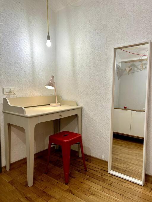 Charming Appartment 3-Min Walk To Old Town - Free Parking リュブリャナ エクステリア 写真